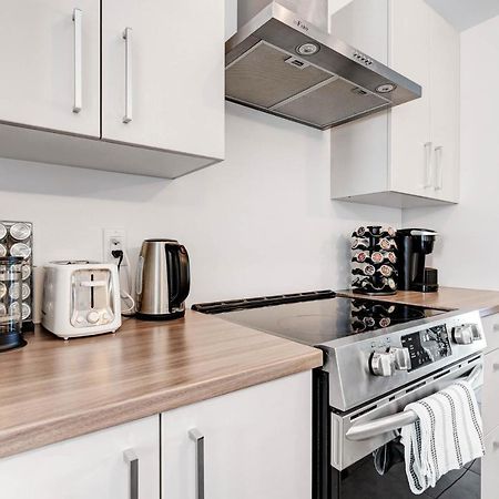 Charming And Cozy Condo Apartment Гатіно Екстер'єр фото