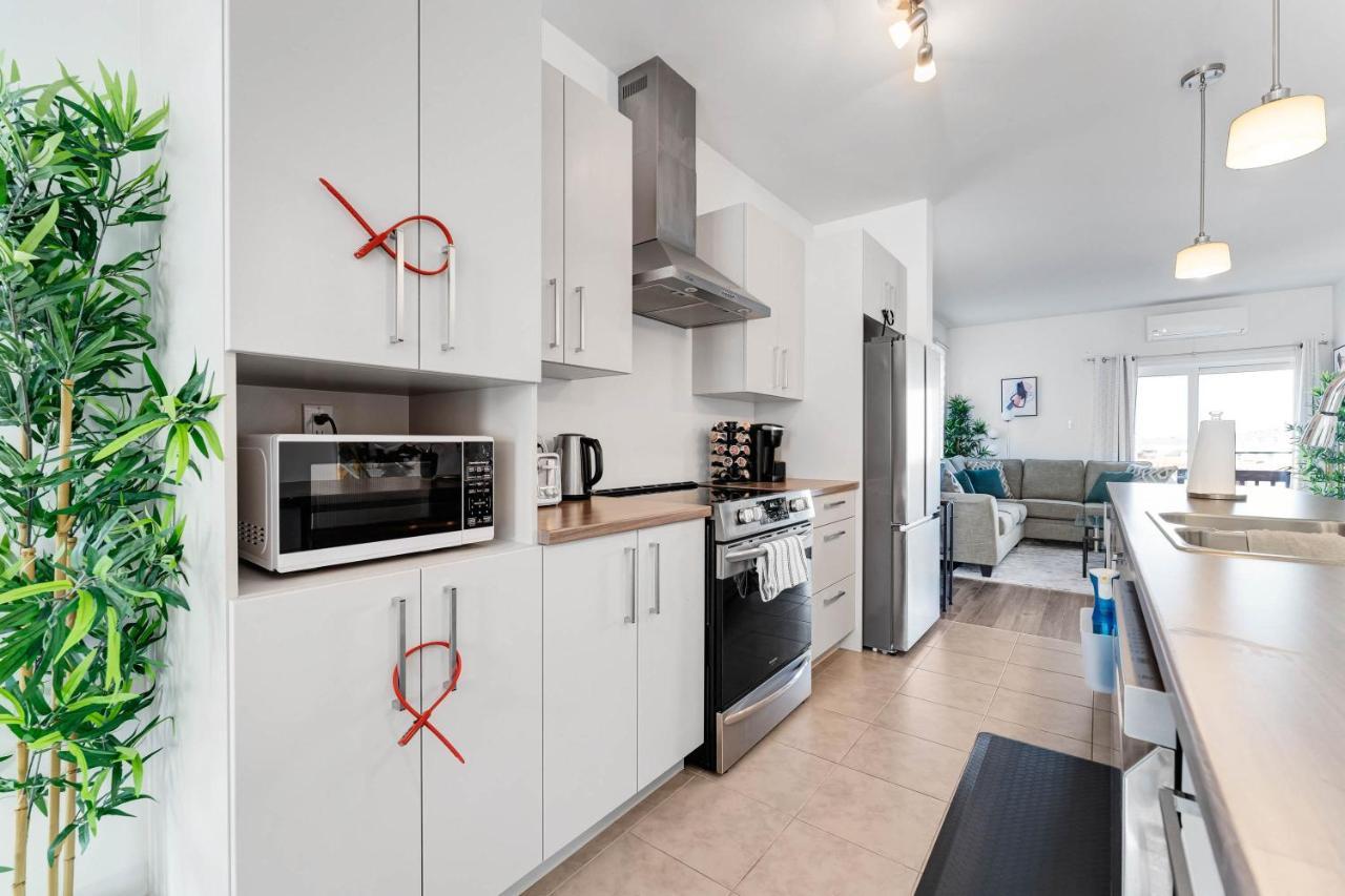 Charming And Cozy Condo Apartment Гатіно Екстер'єр фото
