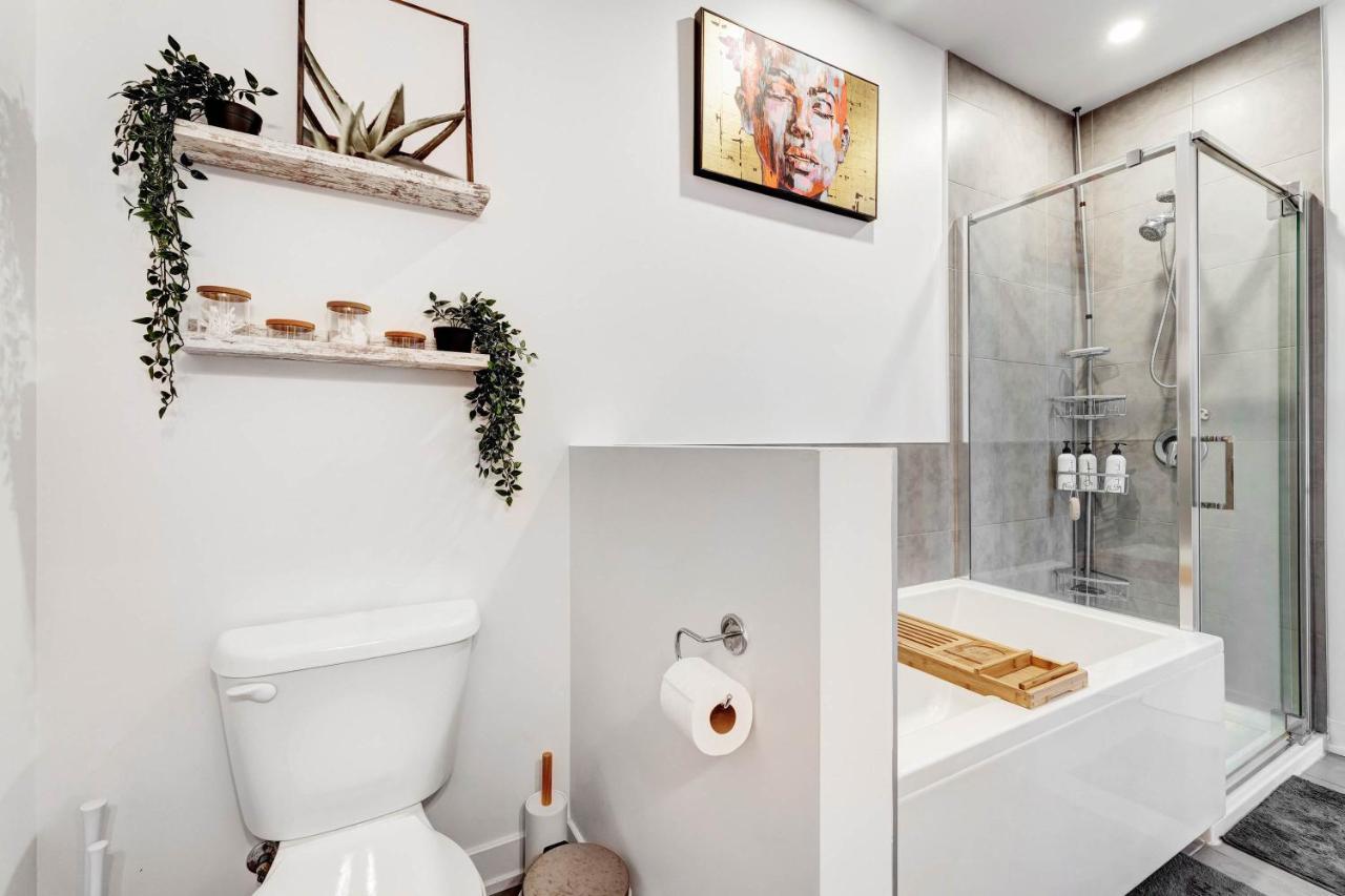 Charming And Cozy Condo Apartment Гатіно Екстер'єр фото